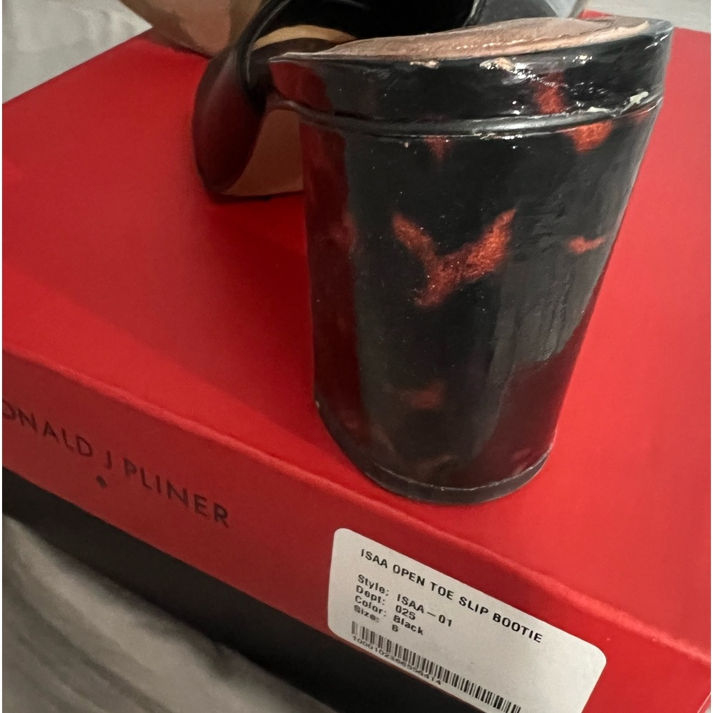 Donald Pliner Issa slingback in Black Size 6